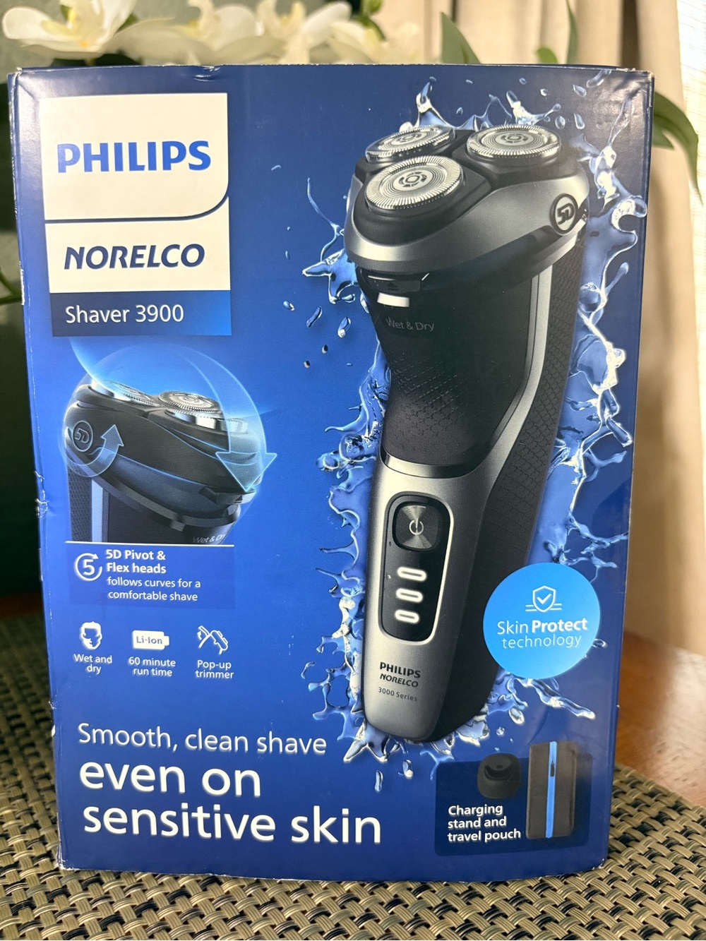 Philips Norelco Shaver 3900 Wet Dry Electric Razor Trimmer with Charging Stand